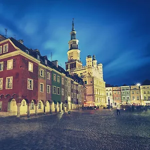 Sleep In & Stary Rynek Хостел
