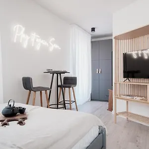 Homewell Game And Movie Apartament